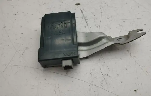 Lexus IS 220D-250-350 Door control unit/module 8974053060