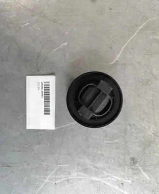 Mercedes-Benz E W213 Oil filler cap a0000100301