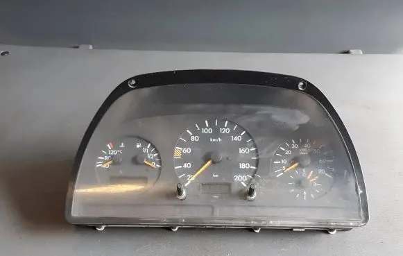 Mercedes-Benz Vito Viano W638 Speedometer (instrument cluster) MB0005429601