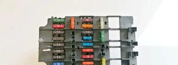 Mercedes-Benz C W202 Fuse box set 446700