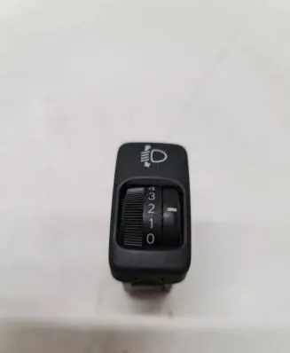Toyota Avensis T250 Headlight level height control switch 2711