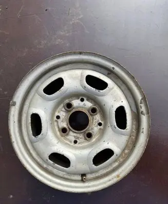 Volkswagen Polo II 86C 2F R13 steel rim 321601025