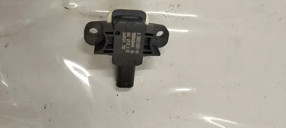 Mercedes-Benz ML W166 Airbag deployment crash/impact sensor A1668210351
