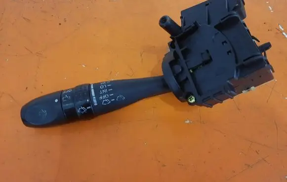 Hyundai Getz Wiper turn signal indicator stalk/switch 32933A