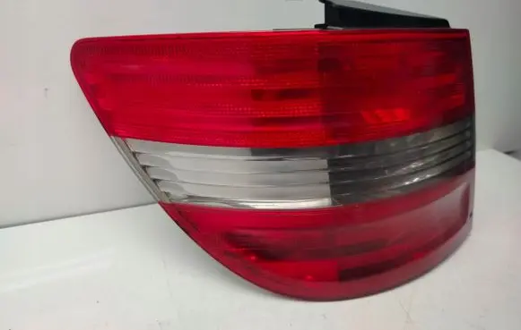 Mercedes-Benz B W245 Rear/tail lights A1698202564