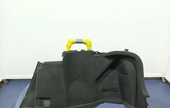 Toyota Avensis T270 Tailgate/boot cover trim set 