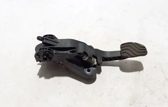 Dacia Duster Clutch pedal 465409659R