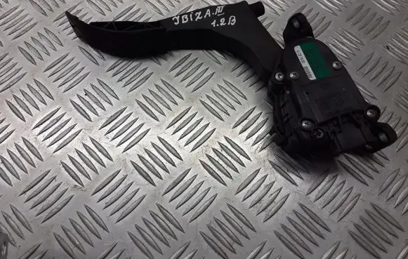 Seat Ibiza III (6L) Accelerator throttle pedal 6Q1721503C