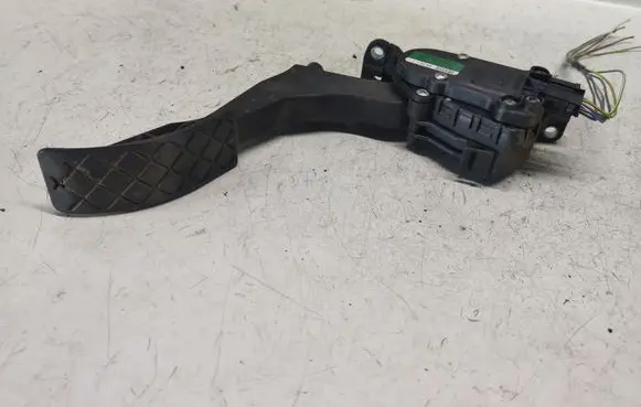 Seat Ibiza III (6L) Accelerator throttle pedal 6Q1721503C