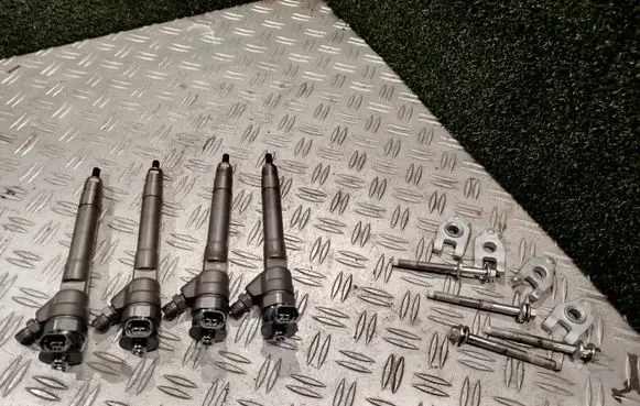 Renault Trafic III (X82) Fuel injectors set H8201055367