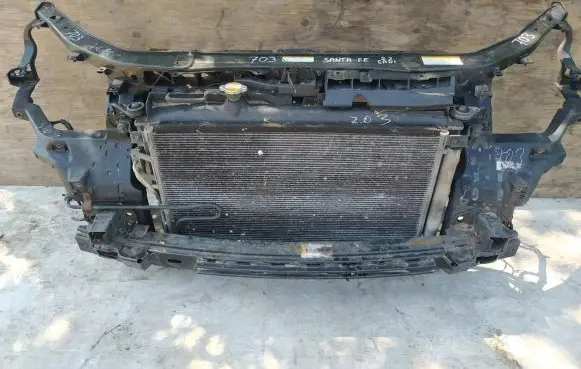 Hyundai Santa Fe Radiator support slam panel