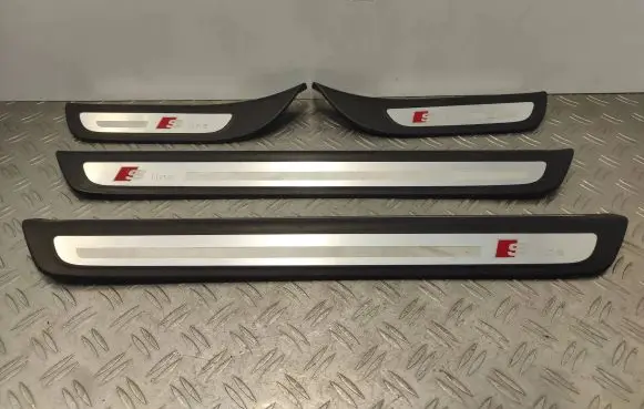 Audi Q5 SQ5 Side skirt front trim 8R0853374A 8R0853376D 8R0853373C