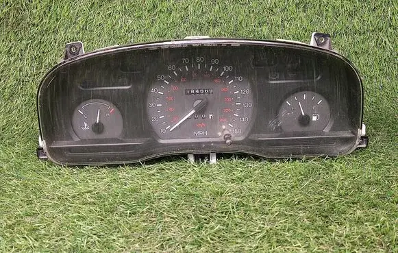 Speedometer (instrument cluster)