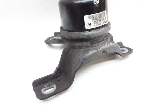 Volvo V60 Engine mount bracket 6G926F012DD 30671245