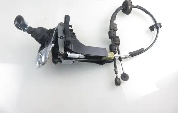 Opel Meriva B Gear shifter/selector 8126300101