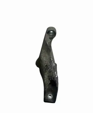 Engine mounting bracket