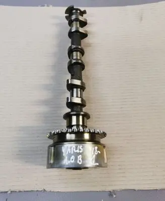 Toyota Yaris Camshaft 135200Q010 HU2298000873