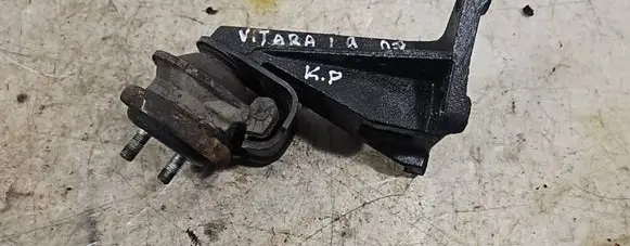 Suzuki Grand Vitara II Engine mount bracket 