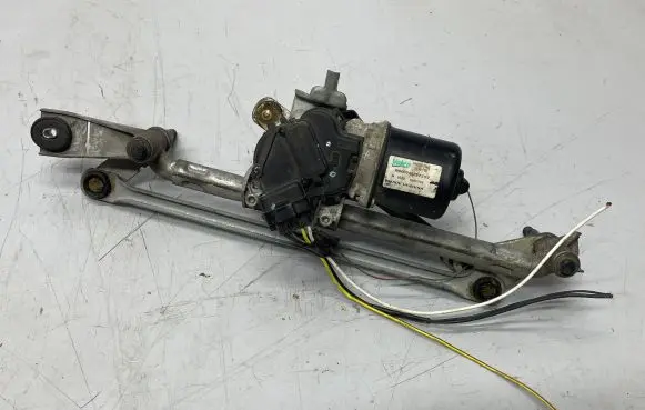 Buick Encore I Front wiper linkage and motor 95323223 W000041511