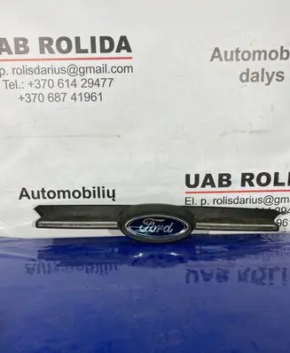 Ford Focus Front bumper upper radiator grill BM51BA133B
