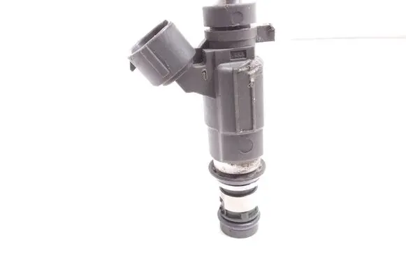 Subaru Impreza II Fuel injector FBLC100 0002325