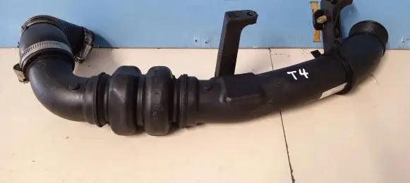Ford Galaxy Intercooler hose/pipe DS736C646FE