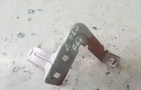 BMW 1 F20 F21 Fender mounting bracket