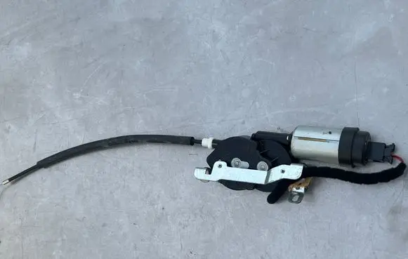 Volkswagen Phaeton Seat adjustment motor 8901012 2802500A