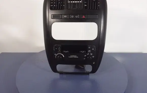 Chrysler Grand Voyager IV Climate control unit P05127379AA