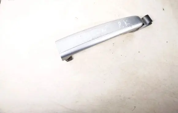Mitsubishi Carisma Front door exterior handle