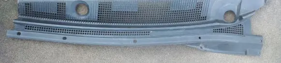 Mitsubishi Lancer Wiper trim MR533285