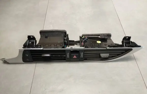 Audi A7 S7 4G Dash center air vent grill 4G1820951