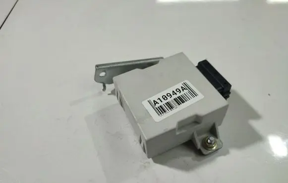 Toyota Corolla Verso AR10 Window wiper relay 859400F010A