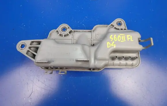 Volvo S60 Vacuum air tank 31339809