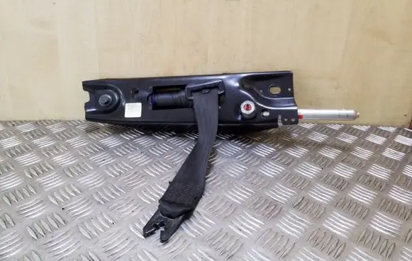 Volvo XC70 Front seatbelt 6069365R0