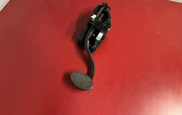 Mini One - Cooper F56 F55 Brake pedal 6854629