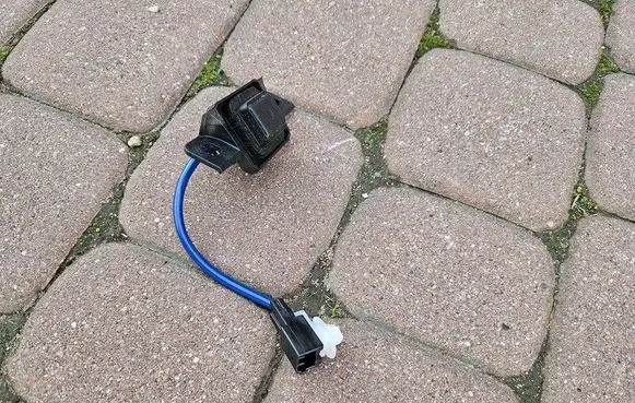 Toyota Camry VIII XV70 Tailgate opening switch OPELCZESCI.com-C60