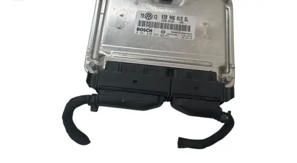 Volkswagen PASSAT B5.5 Engine control unit/module 038906019GL 28SA5458 0281010944