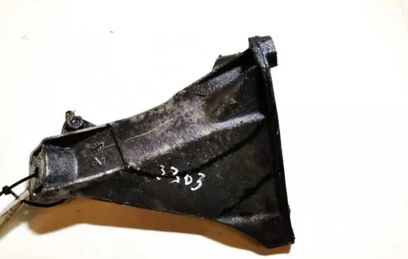 Audi A4 S4 B5 8D Engine mounting bracket 8D0199308L MC5