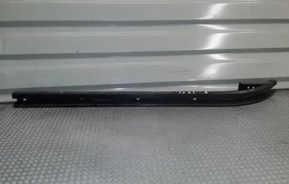 Peugeot 1007 Sliding door bottom rail 