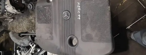 Mercedes-Benz C W204 Engine cover (trim)