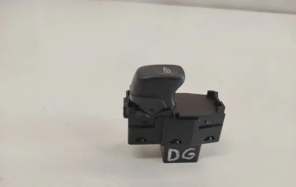 Volvo XC70 Electric window control switch 30658696
