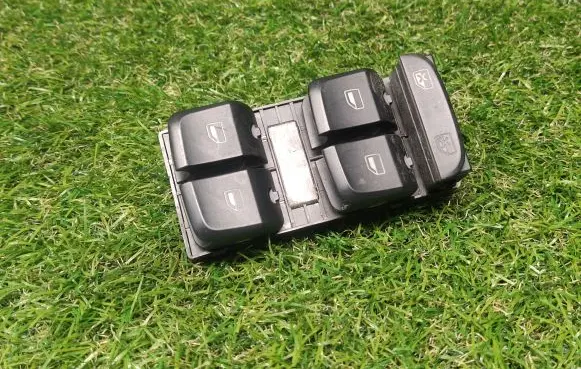 Audi A4 S4 B8 8K Electric window control switch 8K0959851D