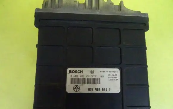 Volkswagen Sharan Engine control unit/module 028906021P