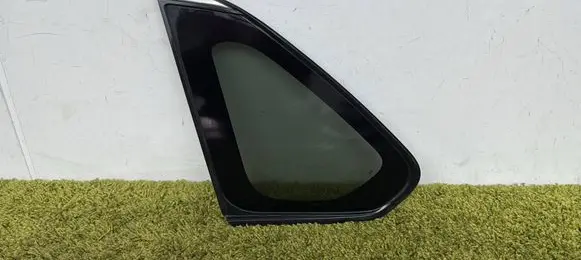 Toyota RAV 4 (XA50) Rear side window x7687213ss