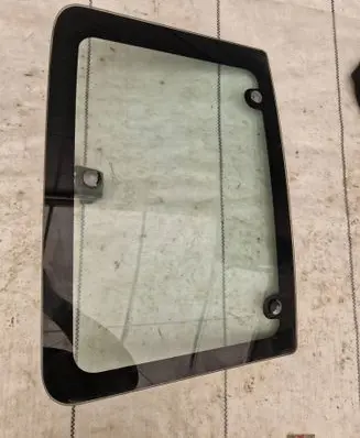 Mazda B2000 - B2200 Rear side window