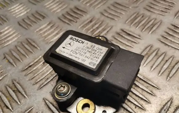 Mercedes-Benz E W210 Yaw turn rate sensor 0015404517
