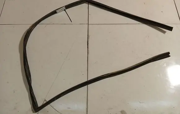 Mazda 323 Rubber seal rear door 