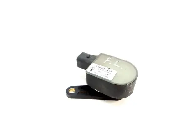 Volkswagen Touareg I Headlight/headlamp level sensor 7L6616213