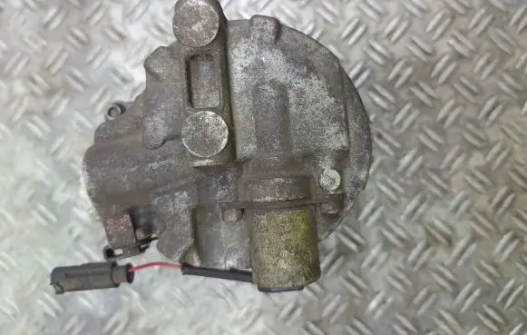 Audi A8 S8 D2 4D Air conditioning (A/C) compressor (pump)
